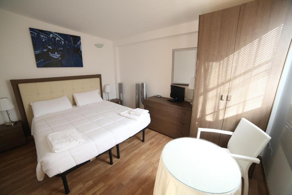 Bed & Breakfast Idomeneo 63 Lecce Exterior photo